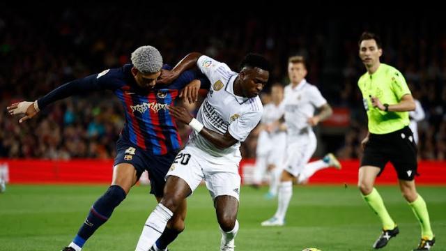 开云体育app安全下载-【西甲】阿劳霍乌龙凯西绝杀，巴塞罗那主场2比1皇马