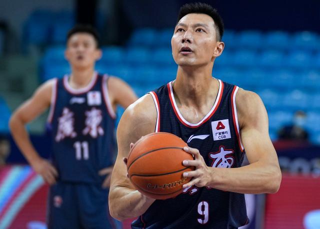 开云体育娱乐app安全-辽粤大战仅得3分阿联无奈苦笑 状态恢复仍需时日