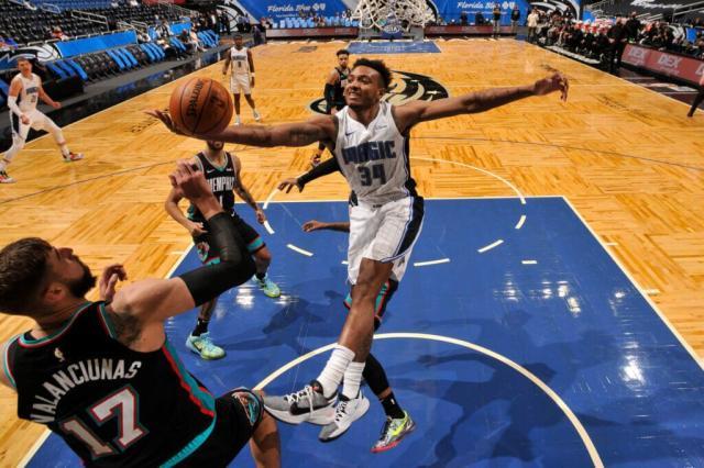 开云在线-中锋困局成魔术甜蜜烦恼 卡特能否从中脱颖而出？